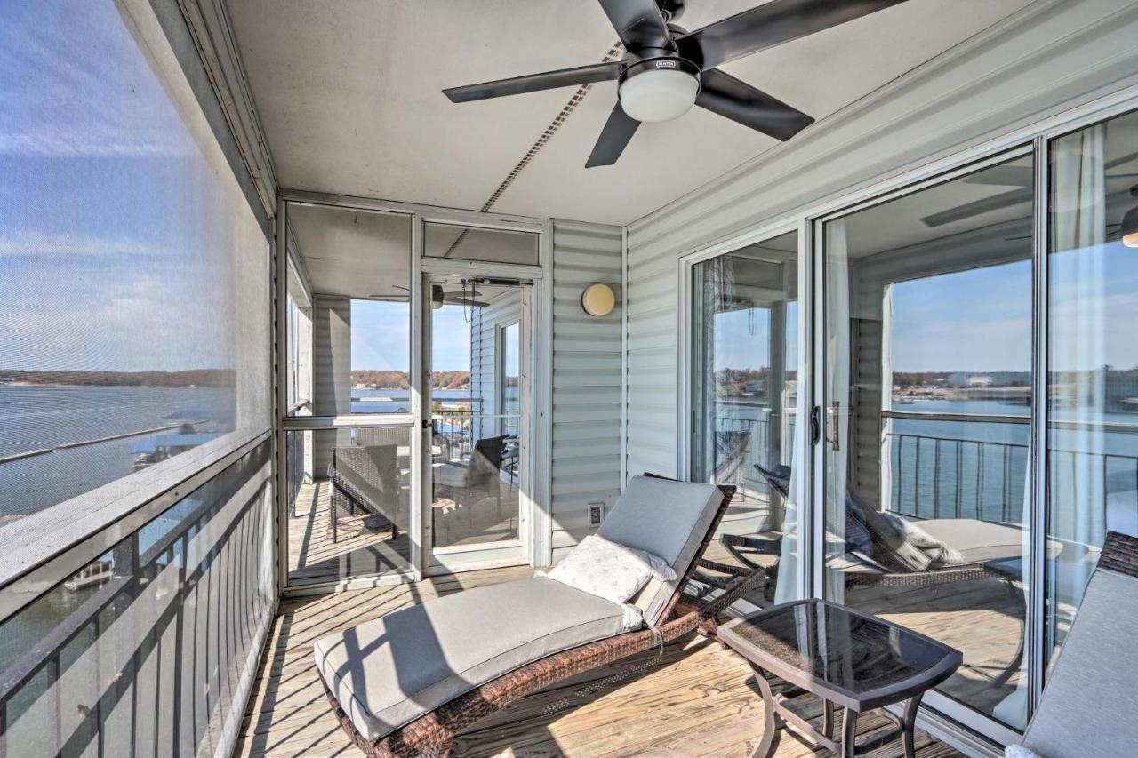 Sunny Osage Beach With Balcony And Lakefront View Esterno foto